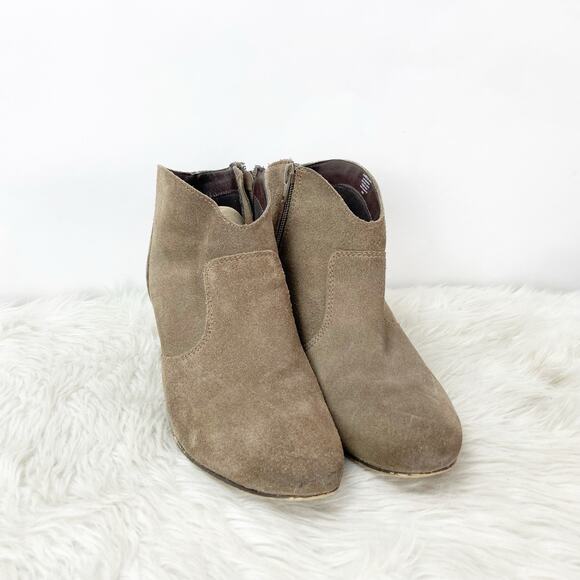 Steve Madden 8 M Womens Brown Taupe Suede Harrlee Stack Heel Ankle Western Boots - Picture 1 of 11